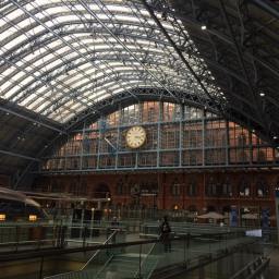 Last Day In London – Buckingham Palace and The World’s Longest Champagne Bar